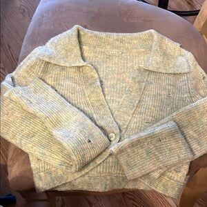 Cream Cardigan Sweater with V-Neck and Relaxed Fit